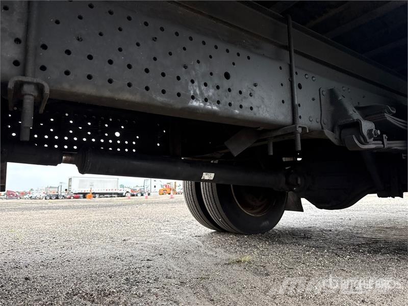 Isuzu NQR Tovornjaki zabojniki