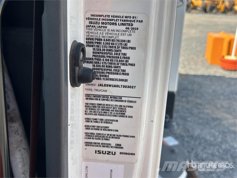 Isuzu NQR Pometalni stroji