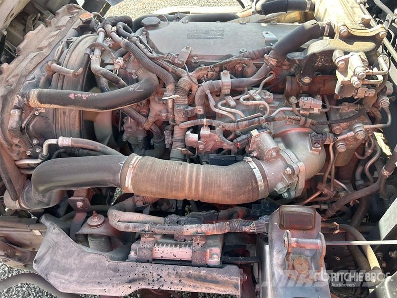 Isuzu NQR Pometalni stroji