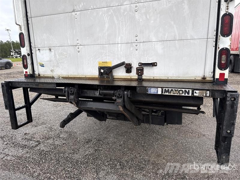 Isuzu NQR Tovornjaki zabojniki