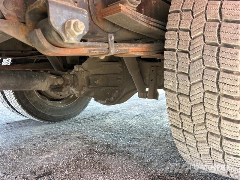 Isuzu NQR Caminhões com temperatura controlada