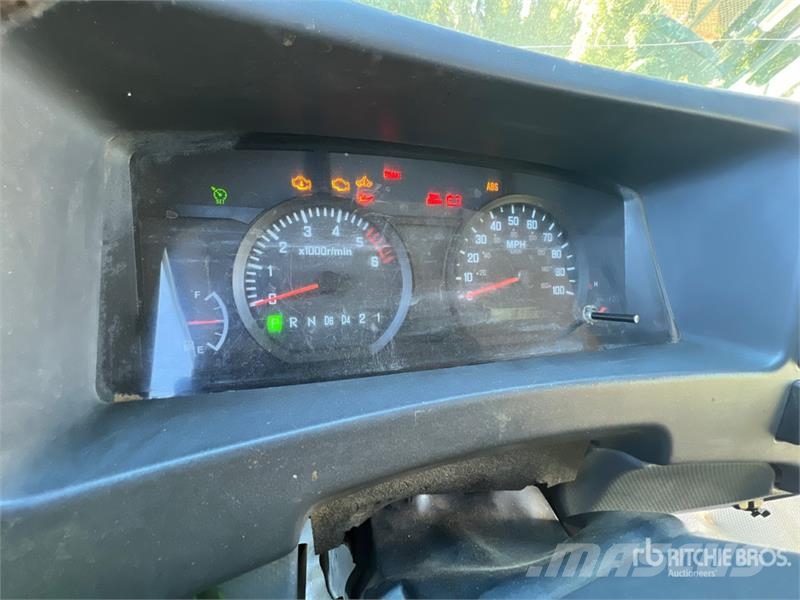  Izusu NPR HD 4x2 Crew Cab Landscape Truck 其他貨車