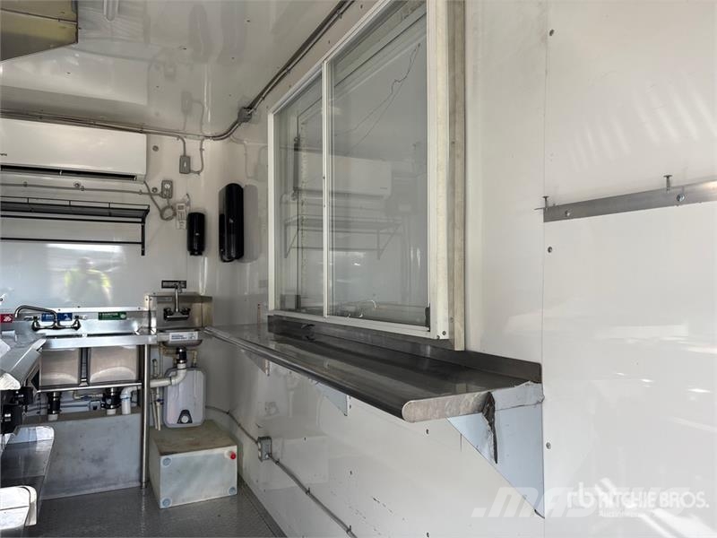 J.C. 6X12SA 12 ft S/A Food Concession Trailer Ostale prikolice