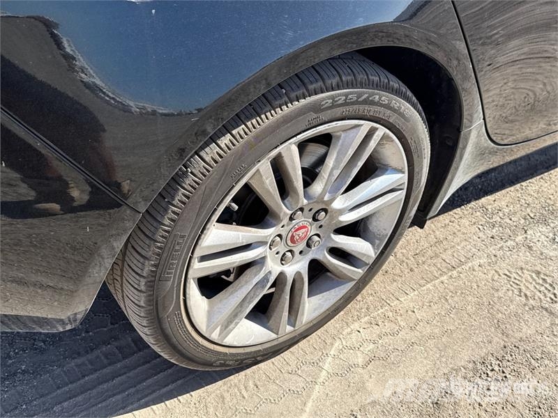 Jaguar XE 25t Automobile 자동차