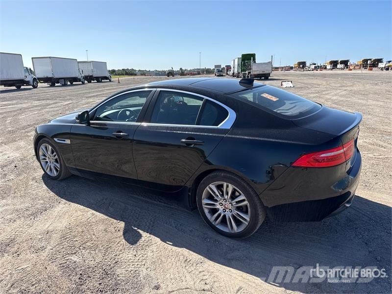 Jaguar XE 25t Automobile 자동차