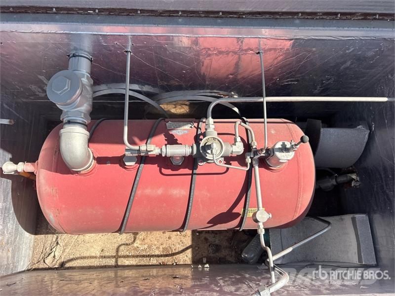 JATCO J7000 30 gal Steel Environmental Tank Fuel and additive tanks
