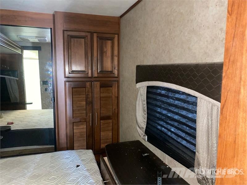 Jayco Eagle 330RTS Travel Trailer Andre hengere