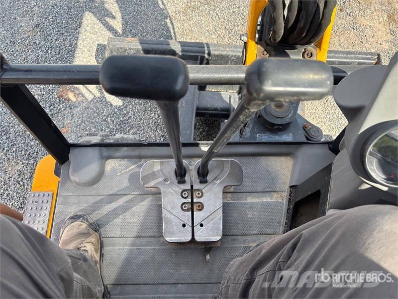 JCB 35Z-1 Mini Excavator ミニ油圧ショベル 7t以下（ミニユンボ・ミニディガー）