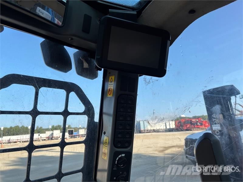 JCB 3TS-8T Two-Speed High Flow Skid Steer Loader Kompaktlader