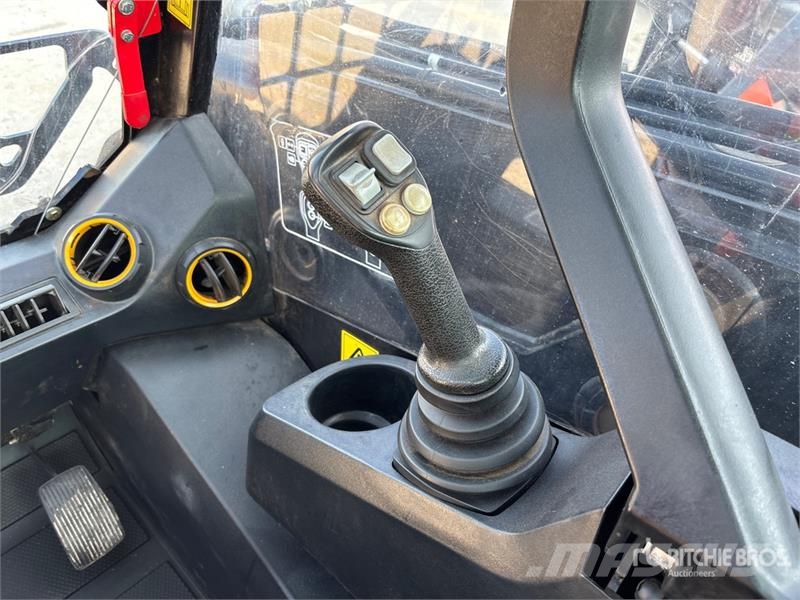 JCB 3TS-8T Two-Speed High Flow Skid Steer Loader Kompaktlader