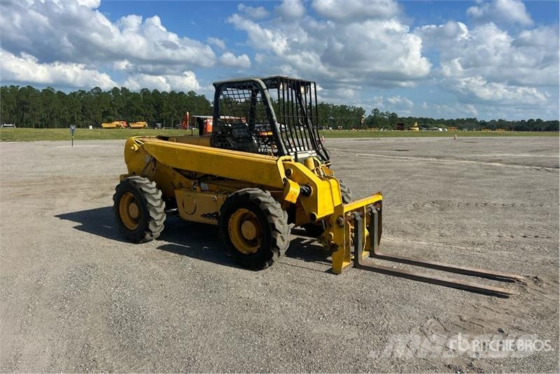 JCB 410M-1C Teleskopiskie manipulatori