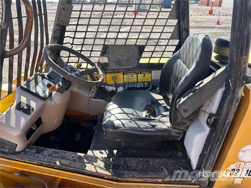 JCB 410M-1C Teleskopiskie manipulatori