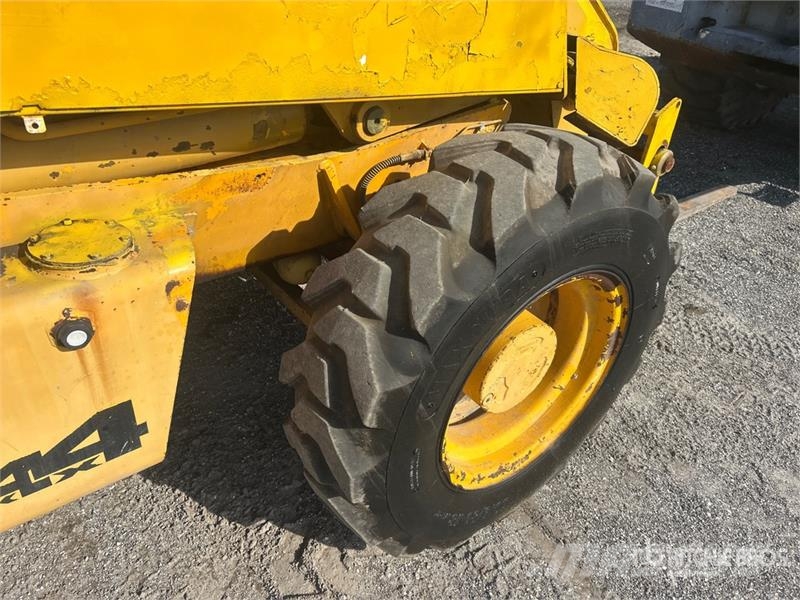 JCB 410M-1C Teleskopiskie manipulatori