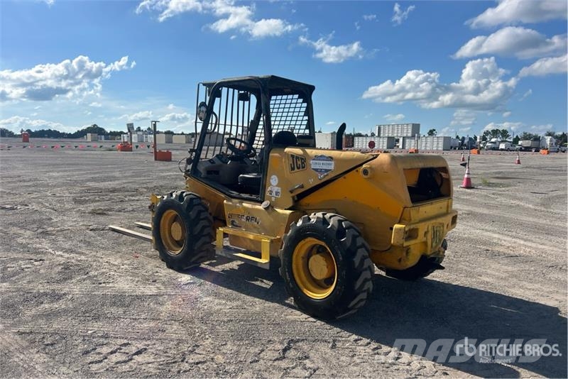 JCB 410M-1C Teleskopiskie manipulatori
