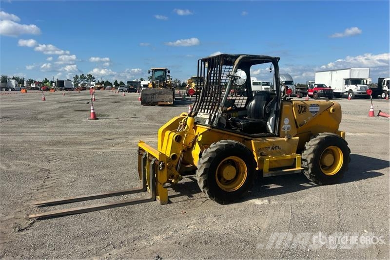 JCB 410M-1C Teleskopiskie manipulatori