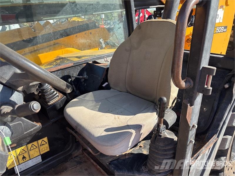 JCB 509.42 مناولات متداخلة