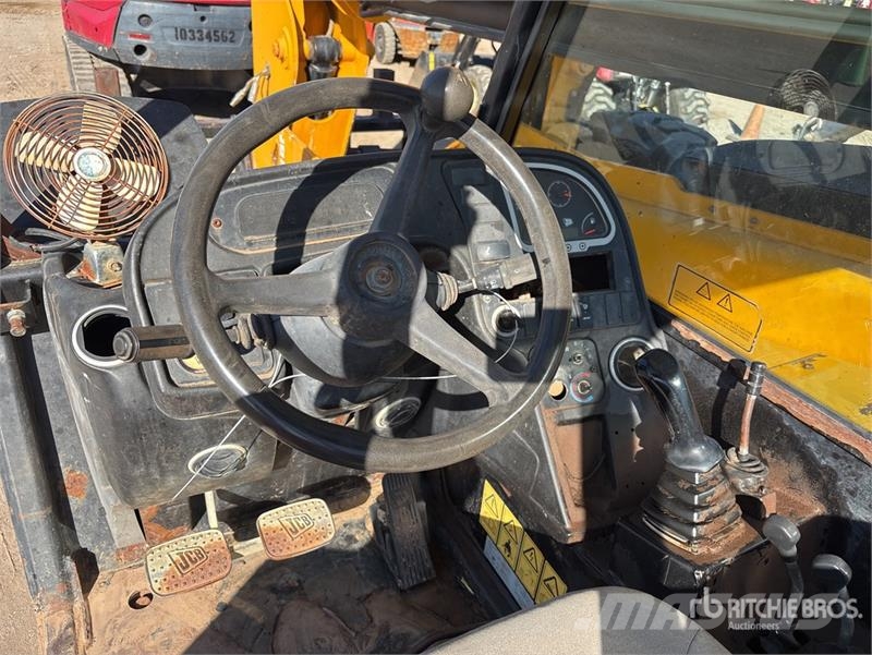 JCB 509.42 مناولات متداخلة