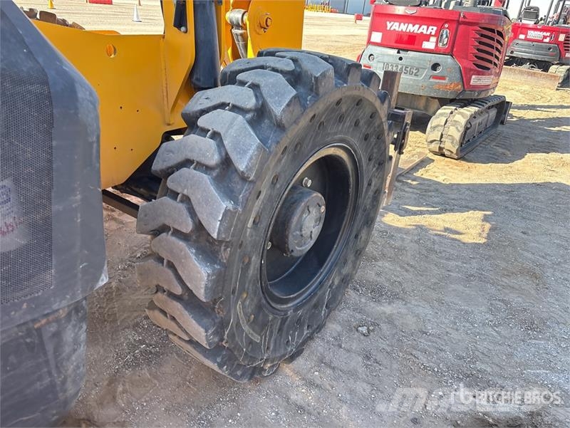 JCB 509.42 مناولات متداخلة