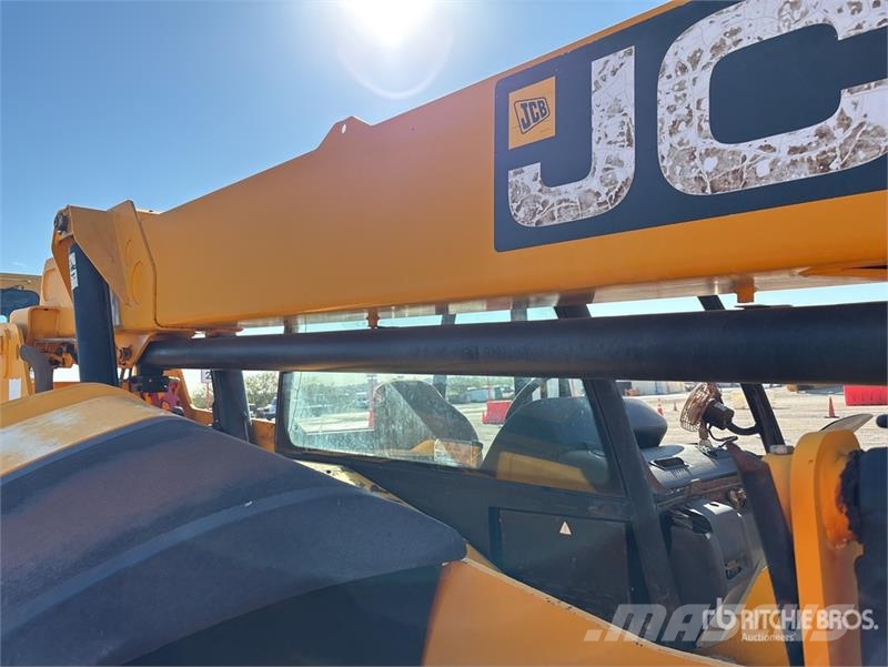 JCB 509.42 مناولات متداخلة