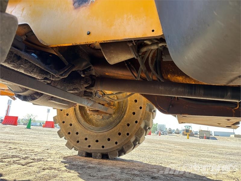 JCB 509.42 مناولات متداخلة