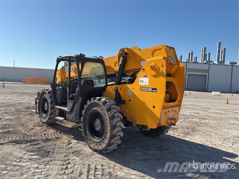 JCB 509.42 مناولات متداخلة