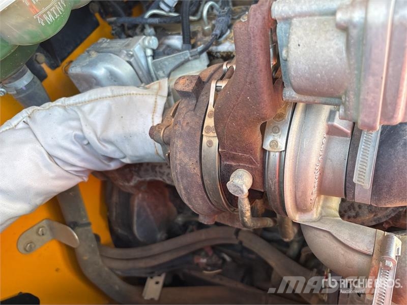 JCB 509.42 مناولات متداخلة