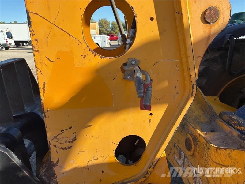 JCB 510-56 Teleskopiskie manipulatori