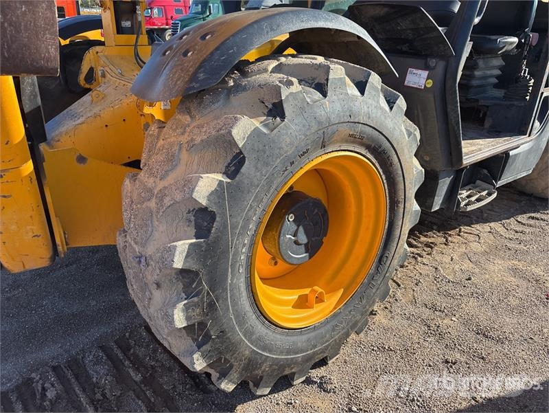 JCB 510-56 Teleskopiskie manipulatori