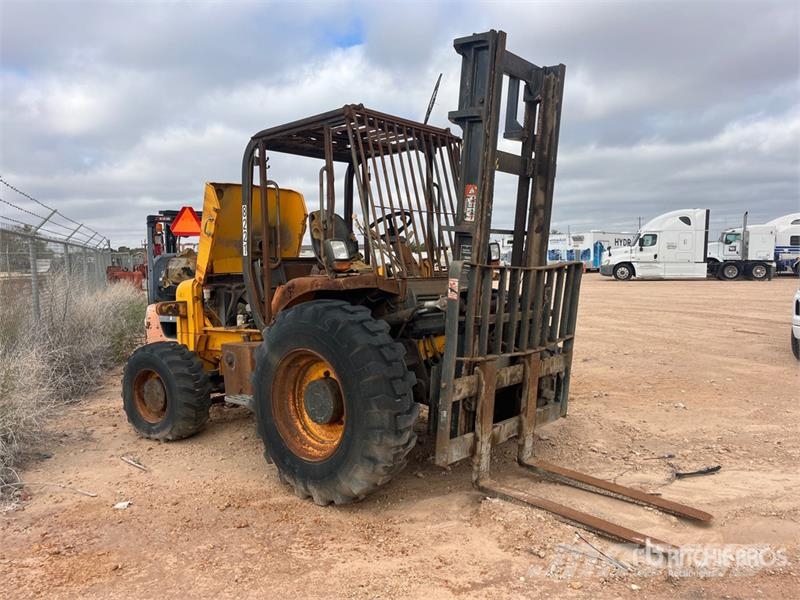 JCB 930-2 4x2 Rough Terrain Forklift (Inoperable) Montacargas todo terreno