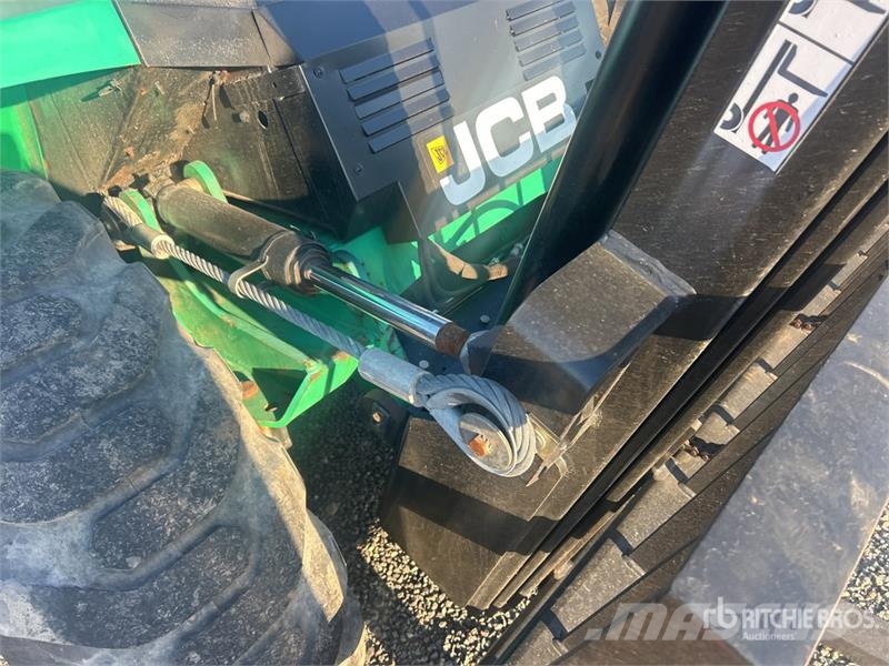 JCB 9304 6000 lb 4x4 Rough Terrain Forklift Tereptargonca