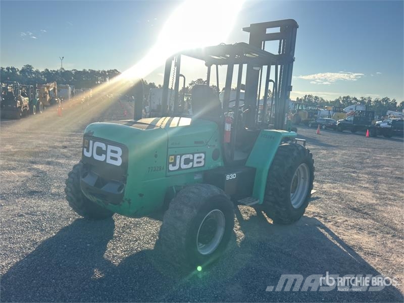 JCB 9304 6000 lb 4x4 Rough Terrain Forklift Tereptargonca