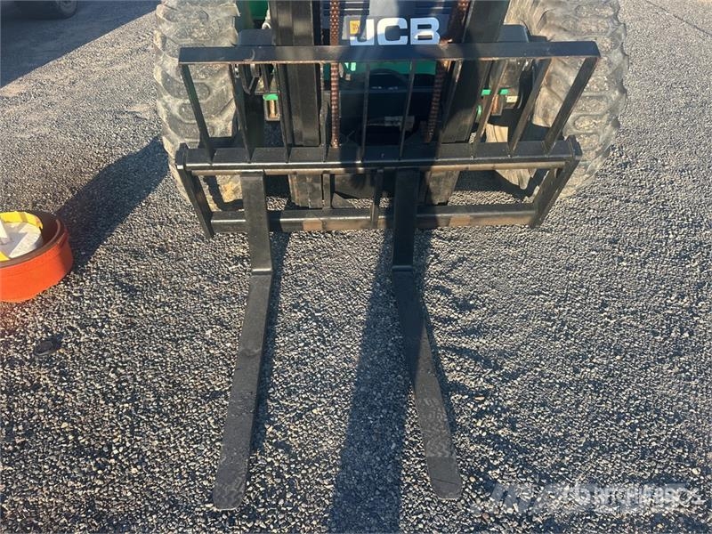 JCB 9304 6000 lb 4x4 Rough Terrain Forklift Tereptargonca