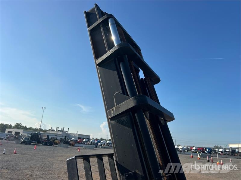 JCB 940 8000 lb 4x4 Rough Terrain Forklift 越野叉车|叉装车