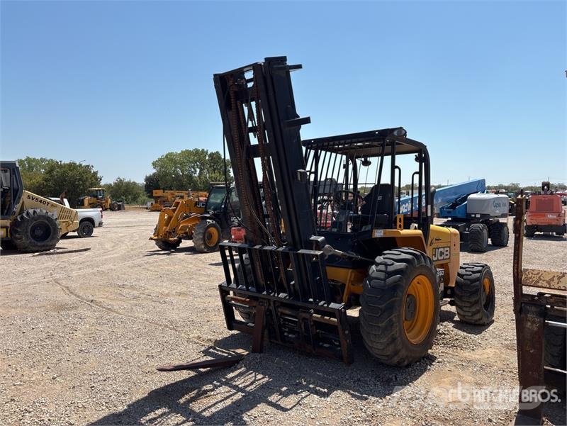 JCB 950 10000 lb 4x2 Rough Terrain Forklift Terrängtruck