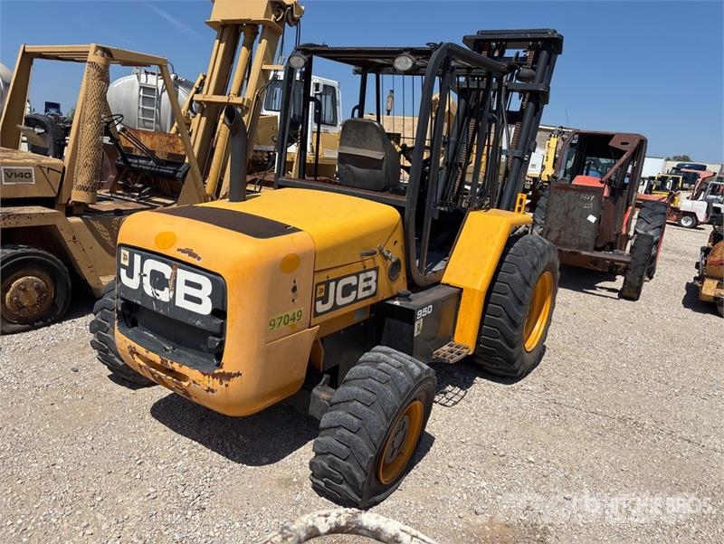 JCB 950 10000 lb 4x2 Rough Terrain Forklift Terrängtruck