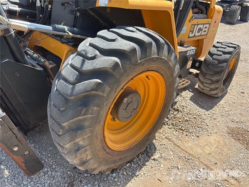 JCB 950-4 10000 lb 4x2 Rough Terrain Forklift Elevatore per esterni