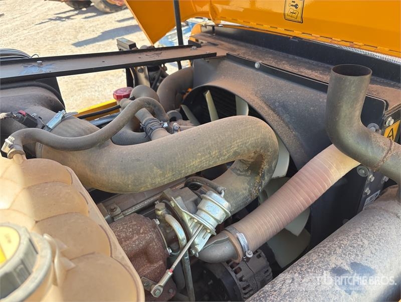 JCB 950-4 T4 10000 lb 4x2 Rough Terrain Forklift (Inop Apvidus autokrāvējs