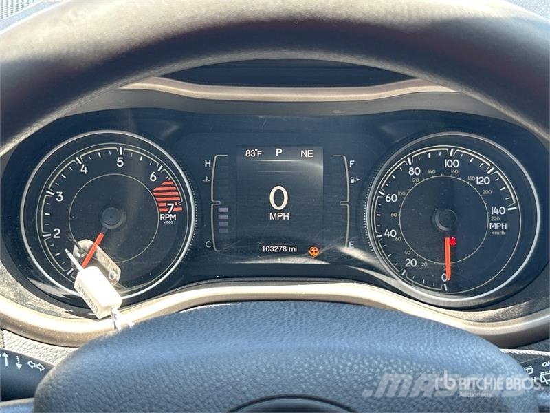 Jeep Cherokee Sport 2WD SUV Personbilar