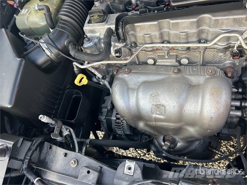 Jeep Cherokee Sport 2WD SUV Cars