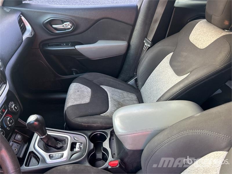 Jeep Cherokee Sport 2WD SUV Cars