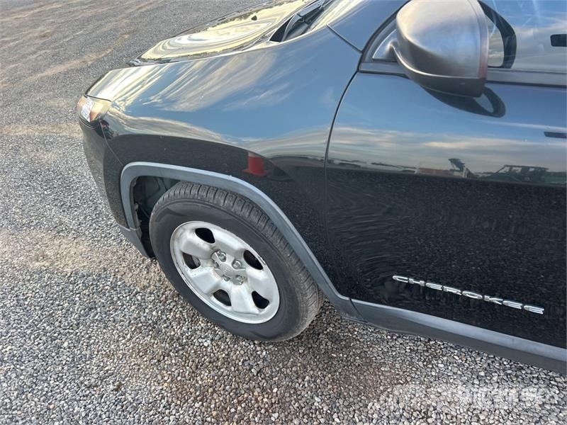 Jeep Cherokee Sport 2WD SUV Cars