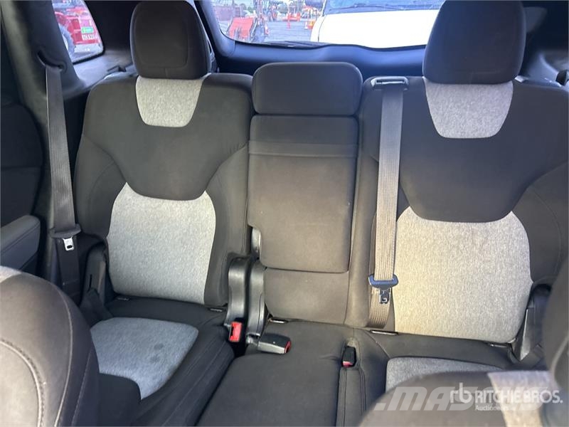 Jeep Cherokee Sport 2WD SUV Cars