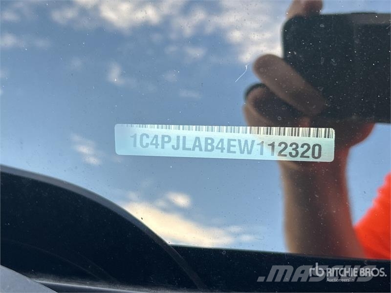 Jeep Cherokee Sport 2WD SUV Cars