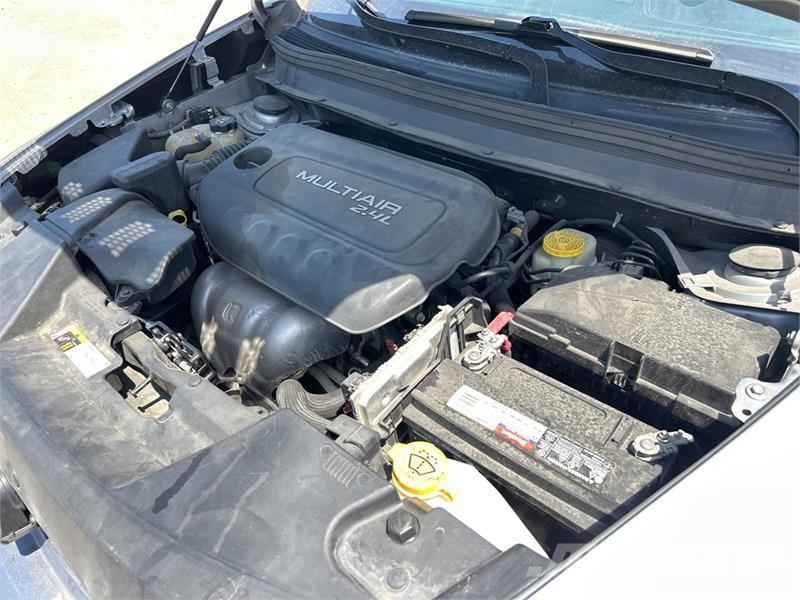 Jeep Cherokee Sport 2WD SUV Personbilar