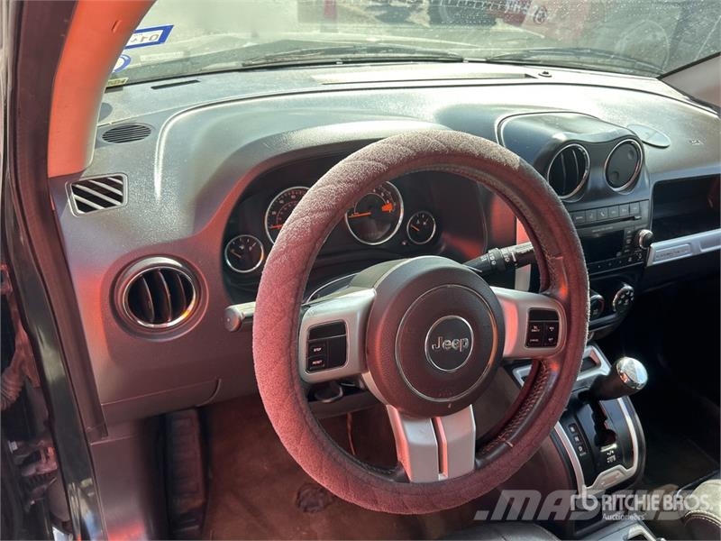 Jeep Compass 2WD SUV Auto