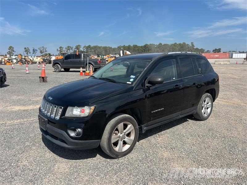 Jeep Compass 2WD SUV Auto