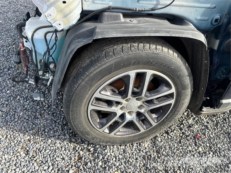 Jeep Compass 2WD SUV (Inoperable) Carros