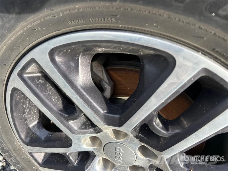 Jeep Compass 2WD SUV (Inoperable) Carros
