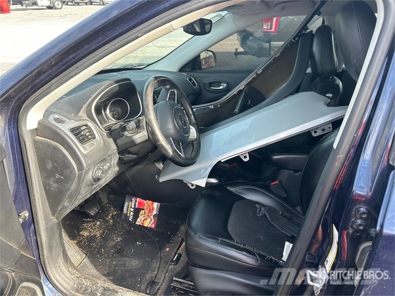 Jeep Compass 2WD SUV (Inoperable) Carros