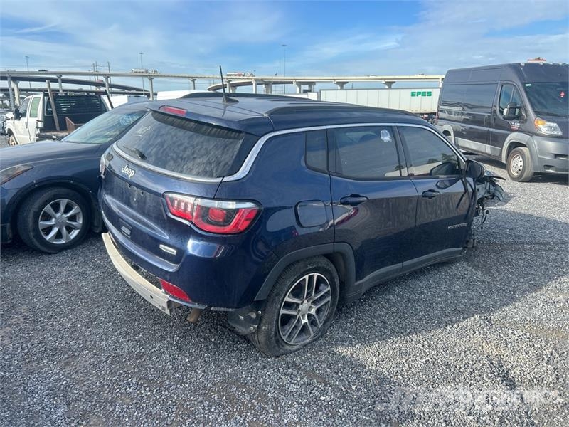 Jeep Compass 2WD SUV (Inoperable) Carros